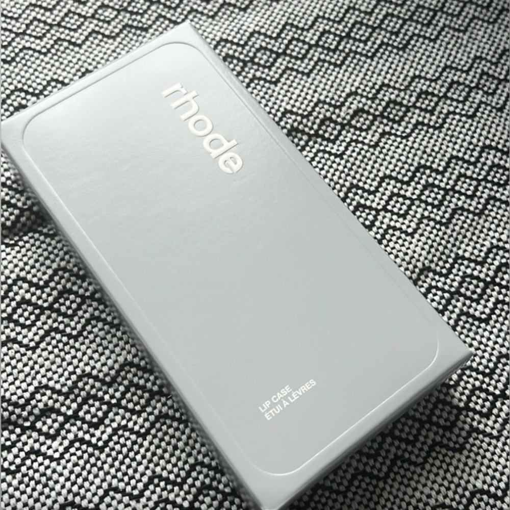 NIB Original Grey RHODE iPhone 15 Pro lip Gloss Case